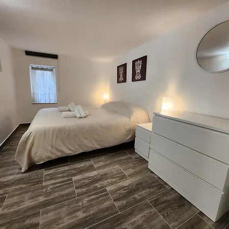 Don Vito'S Home, Dsg2 Short Lets, 250 Mt Metro-3